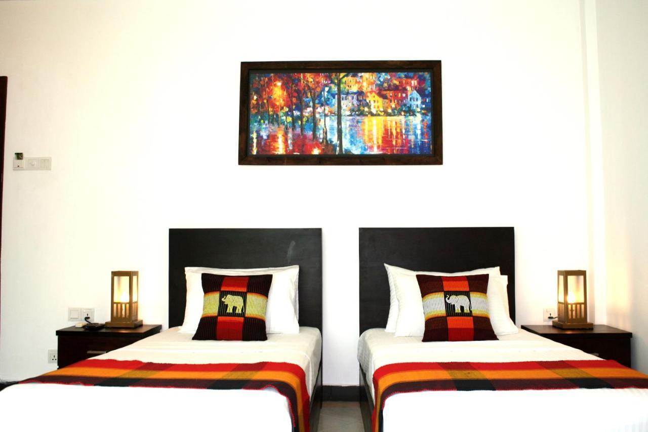 The Peak Pavilion Kandy Exterior foto