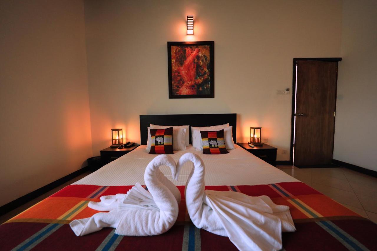 The Peak Pavilion Kandy Exterior foto